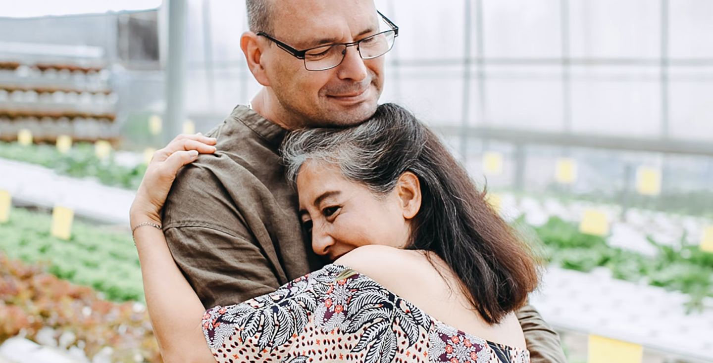 hugging-couple